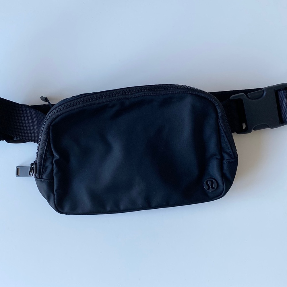 Brand New WOT Lululemon Everywhere Belt Bag